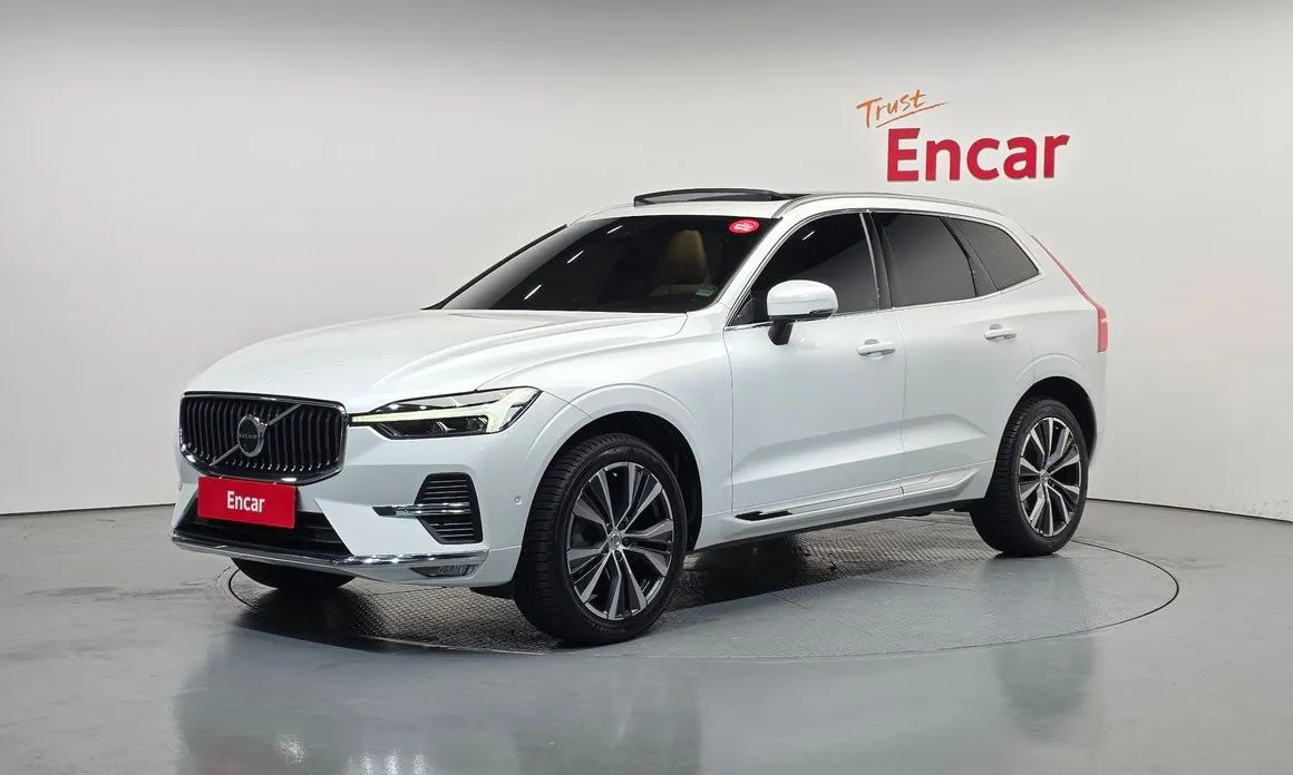 Volvo XC60 — фото 1