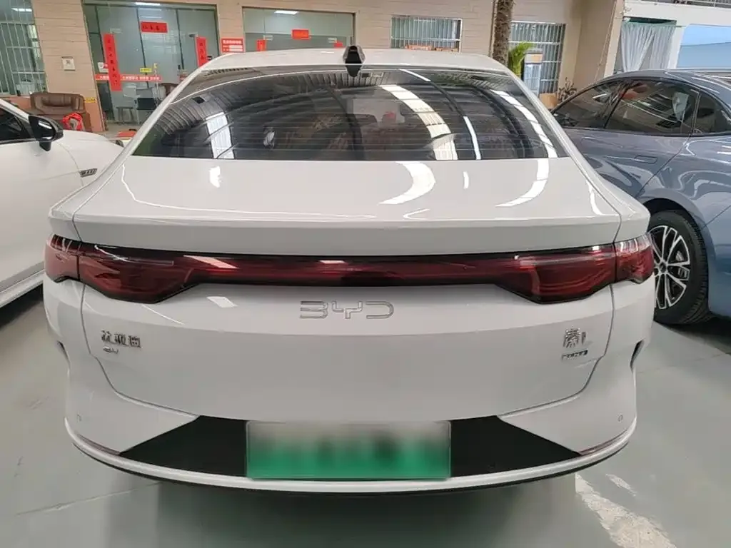 BYD Qin L — фото 4