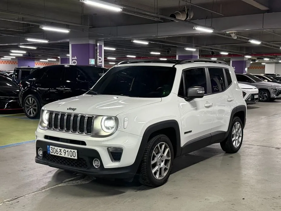Jeep Renegade — фото 9