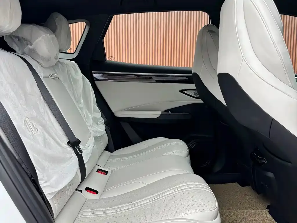 Geely Galaxy L7 — фото 10