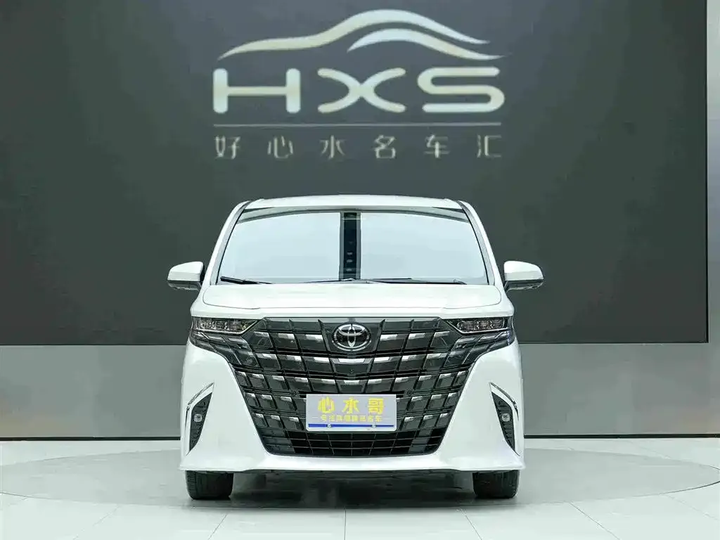 Toyota Alphard — фото 3