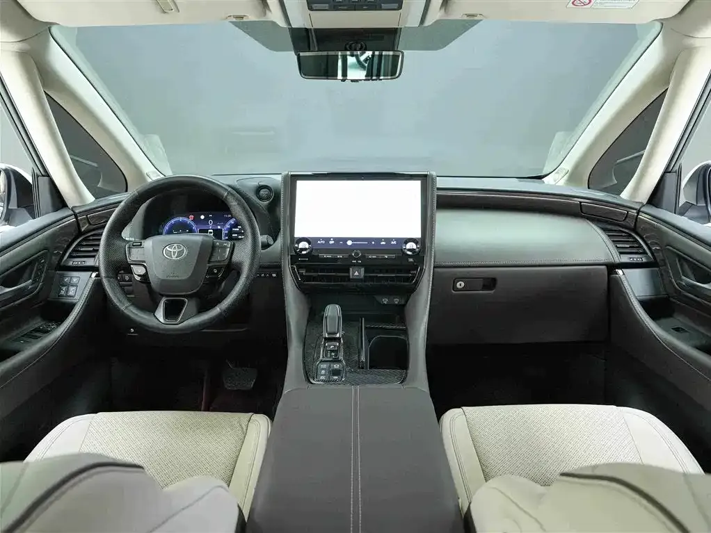 Toyota Alphard — фото 8