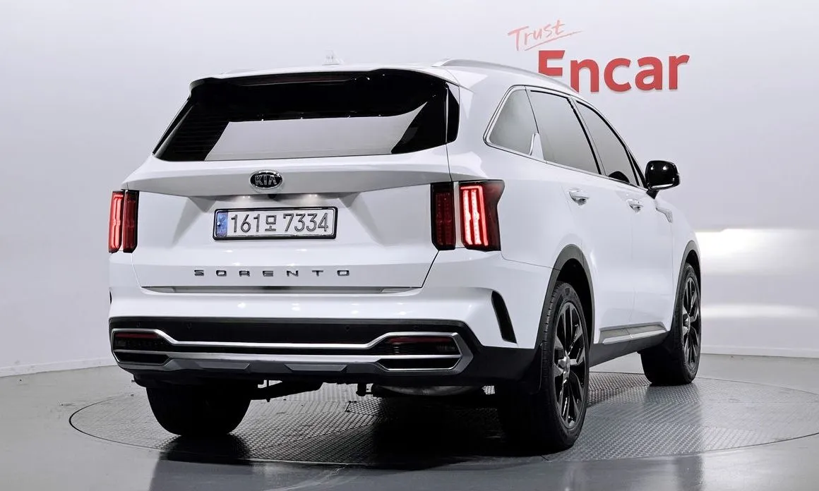 Kia Sorento — фото 8