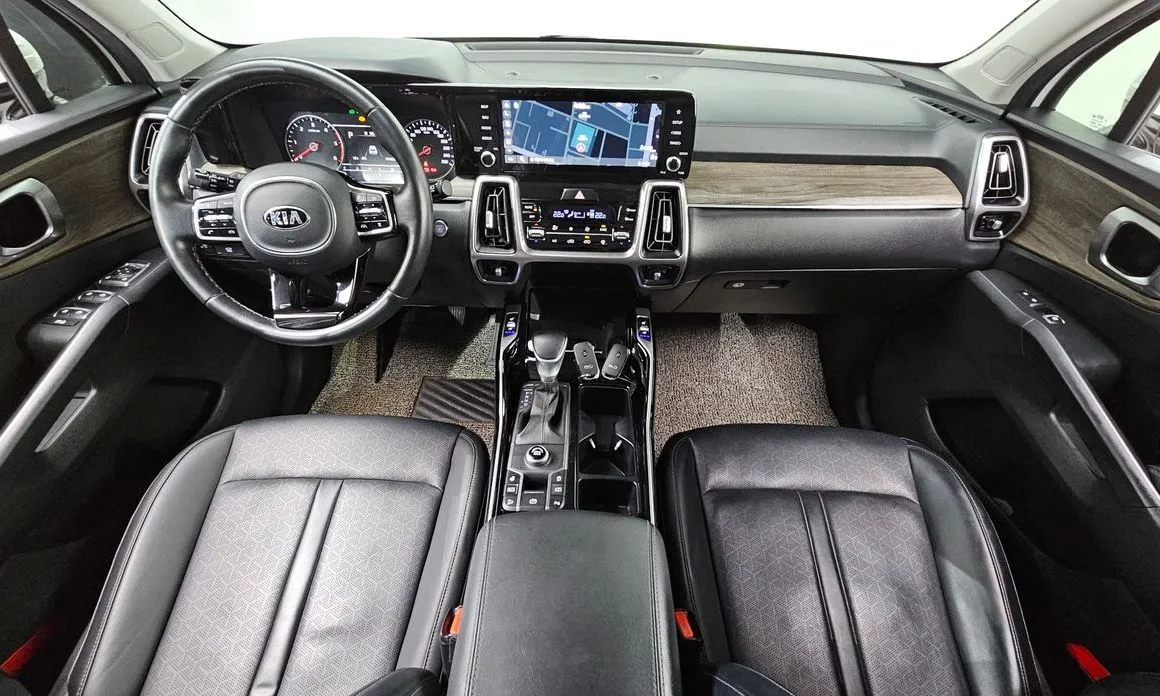 Kia Sorento — фото 10
