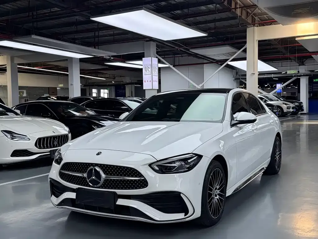 Mercedes-Benz C-Class — фото 1