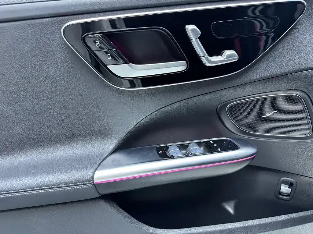 Mercedes-Benz C-Class — фото 10