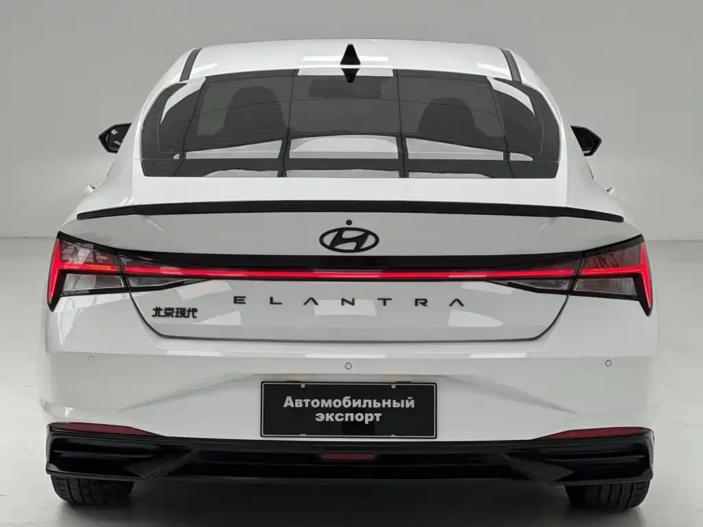 Hyundai Elantra — фото 6