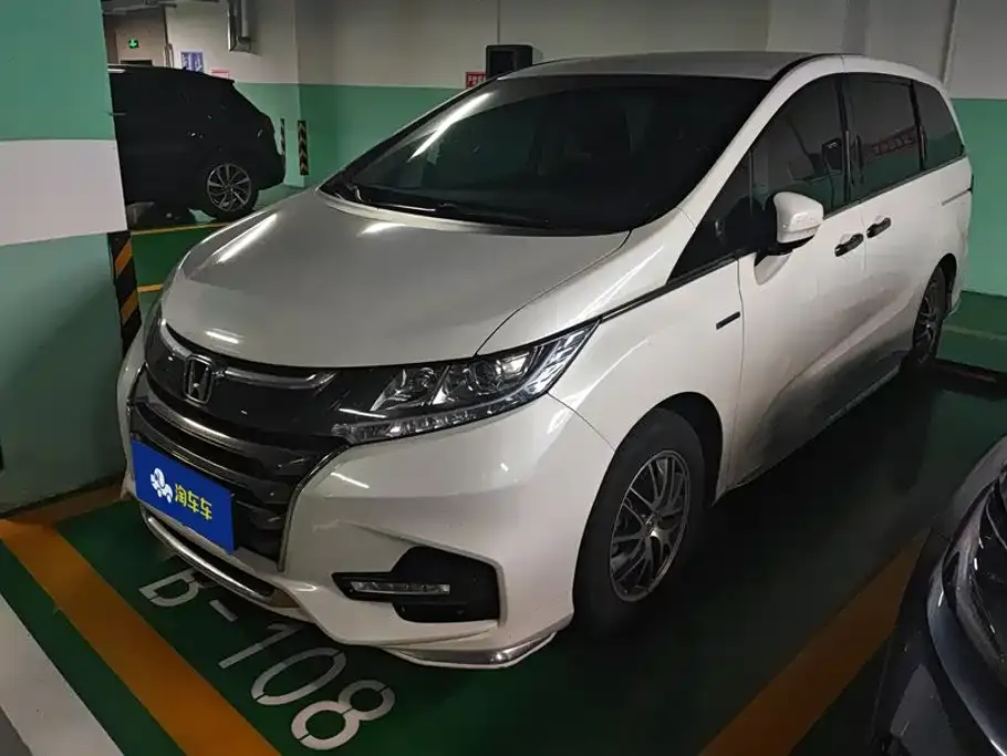 Honda Odyssey — фото 1