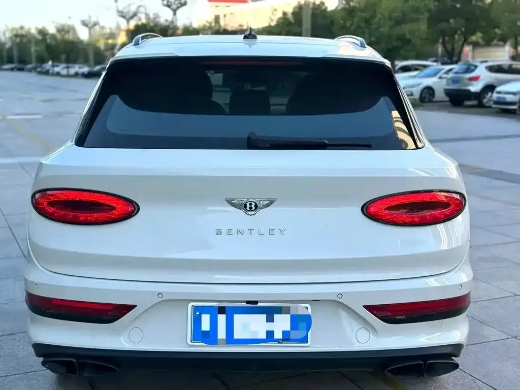 Bentley Bentayga — фото 3
