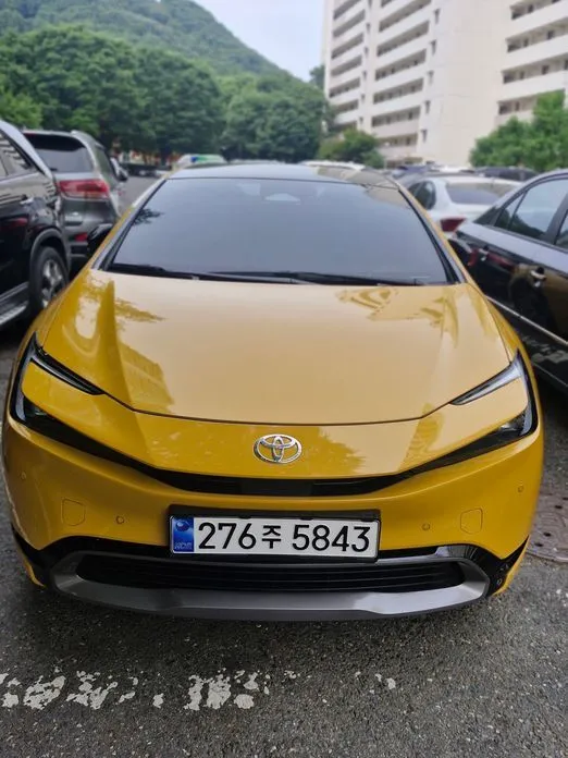 Toyota Prius — фото 1