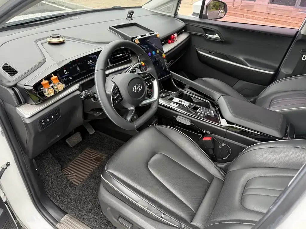 Hyundai Custo — фото 6