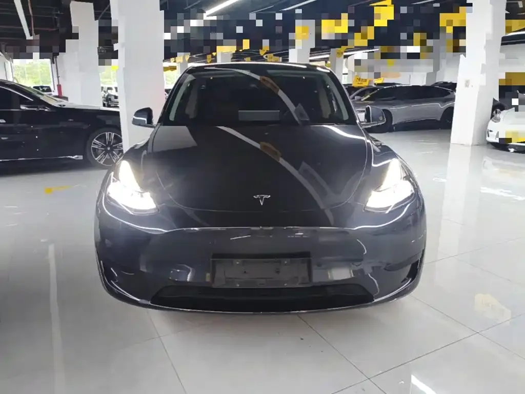 Tesla Model Y — фото 8