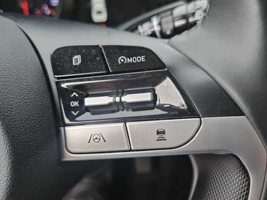 Hyundai AVANTE — фото 2