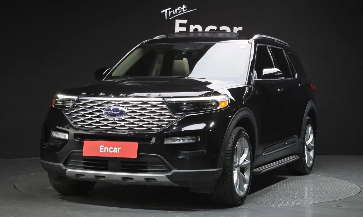 Ford Explorer — фото 1