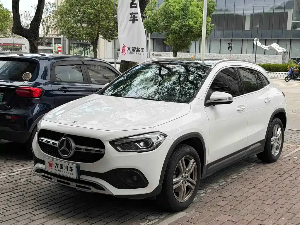 Mercedes-Benz GLA — фото 1