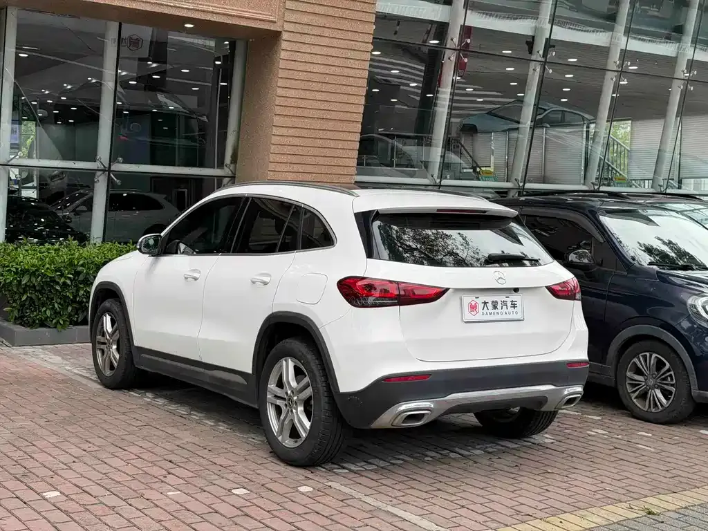 Mercedes-Benz GLA — фото 6