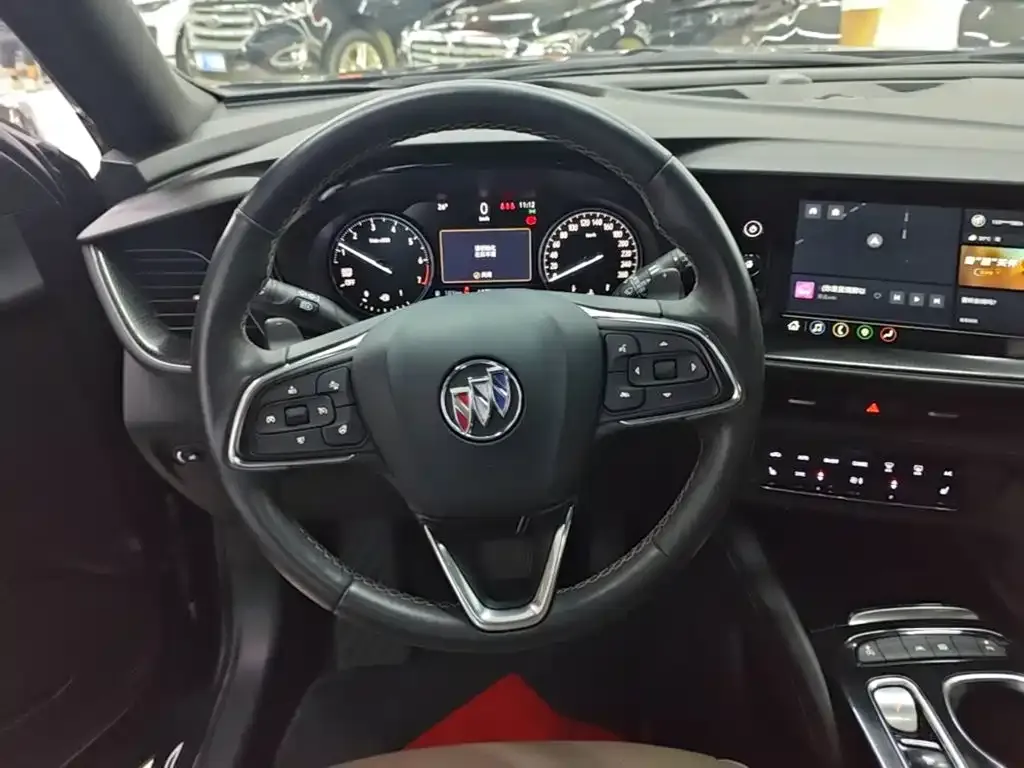 Buick Envision Plus — фото 2