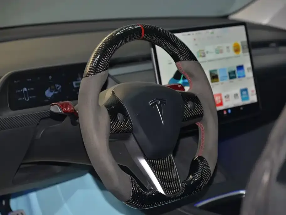 Tesla Model 3 — фото 10
