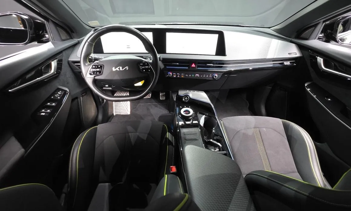 Kia EV6 — фото 9