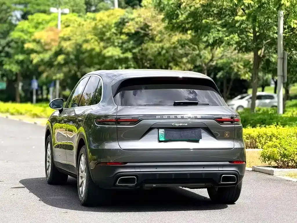 Porsche Cayenne Hybrid — фото 7