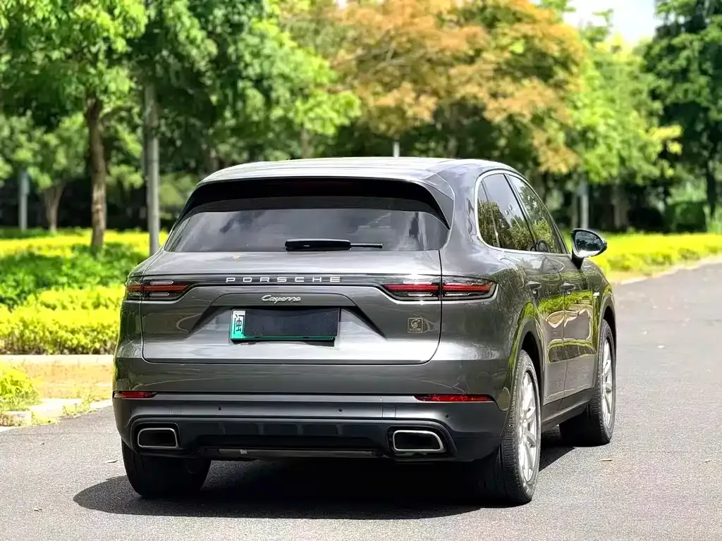 Porsche Cayenne Hybrid — фото 8
