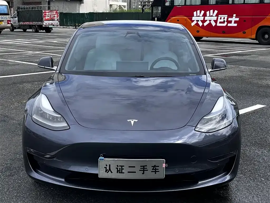 Tesla Model 3 — фото 7