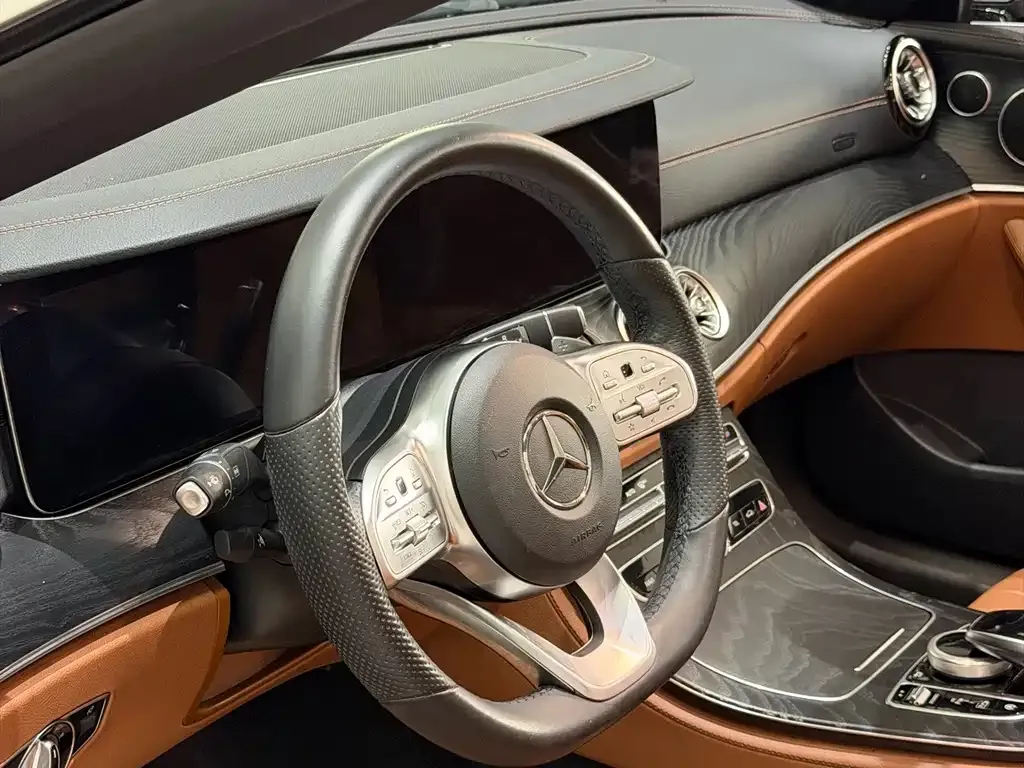 Mercedes-Benz E-Class (Import) — фото 2