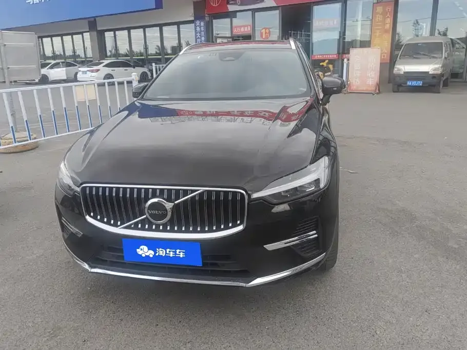 Volvo XC60 — фото 10