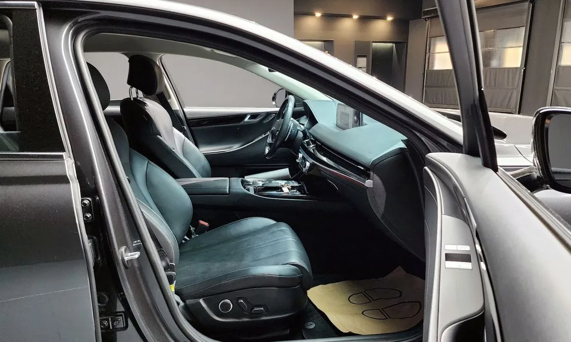 Genesis G80 — фото 10