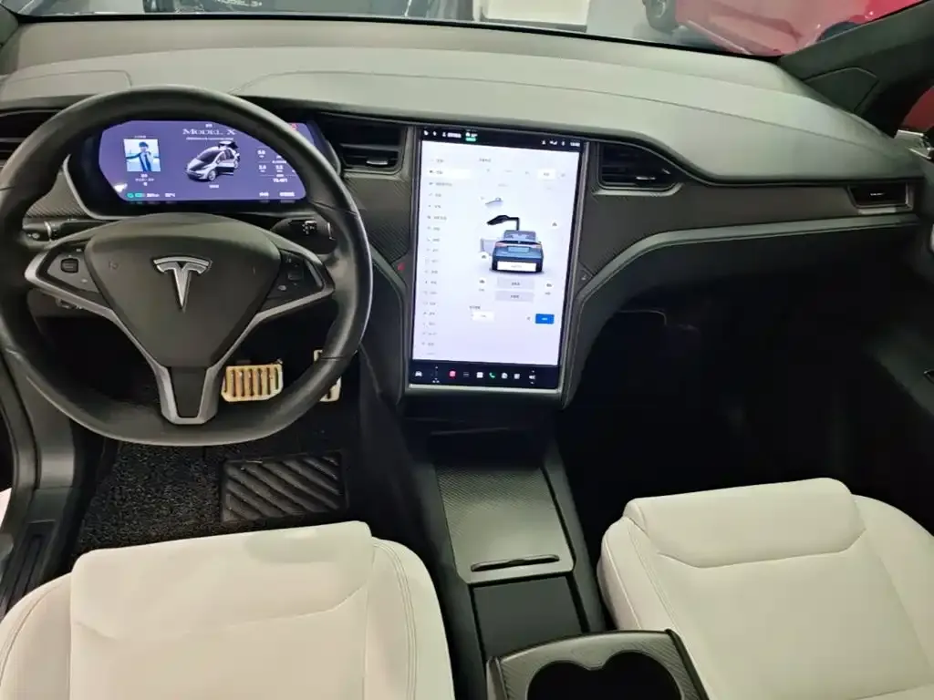Tesla Model X — фото 8