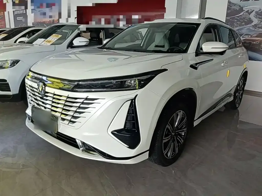 Changan CS75PLUS — фото 1