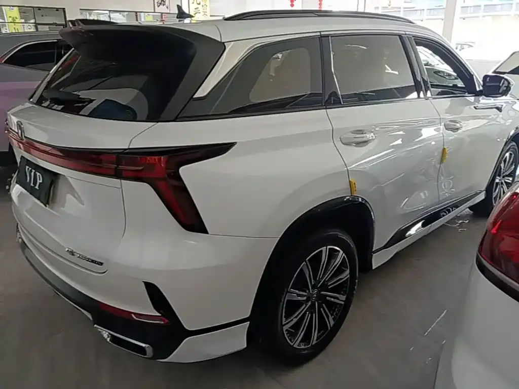 Changan CS75PLUS — фото 9