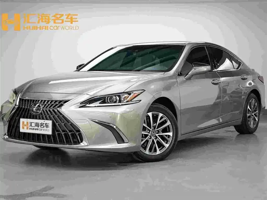 Lexus ES — фото 1