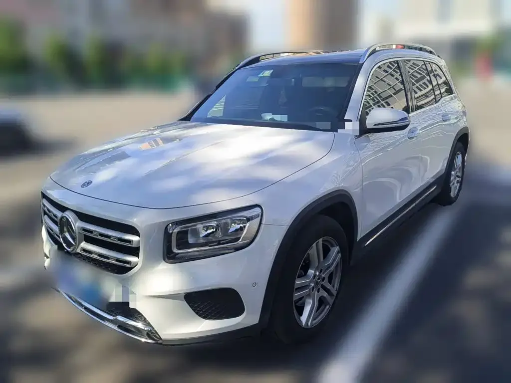 Mercedes-Benz GLB — фото 1