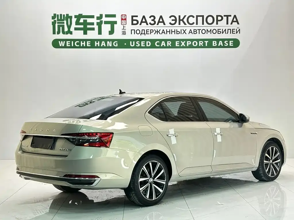 Skoda Superb — фото 3