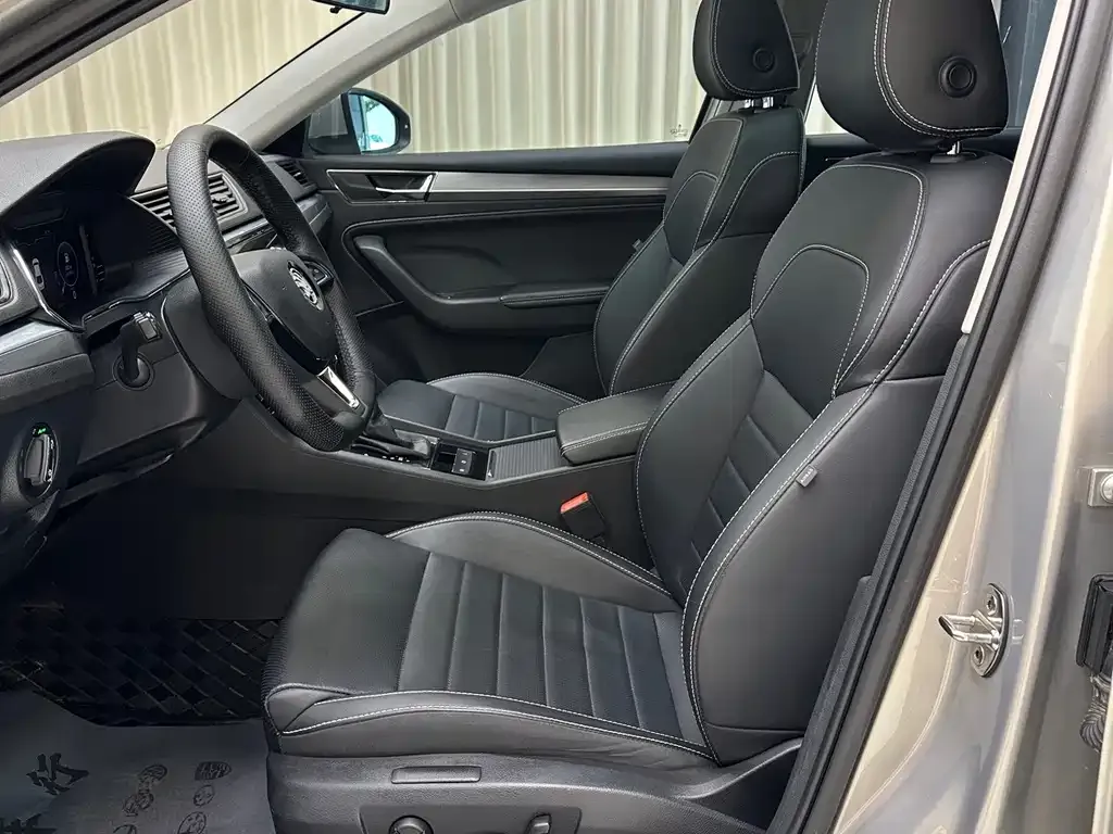 Skoda Superb — фото 5