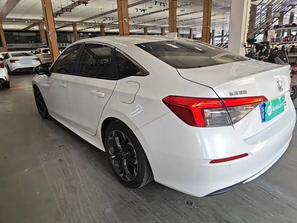 Honda Civic — фото 7