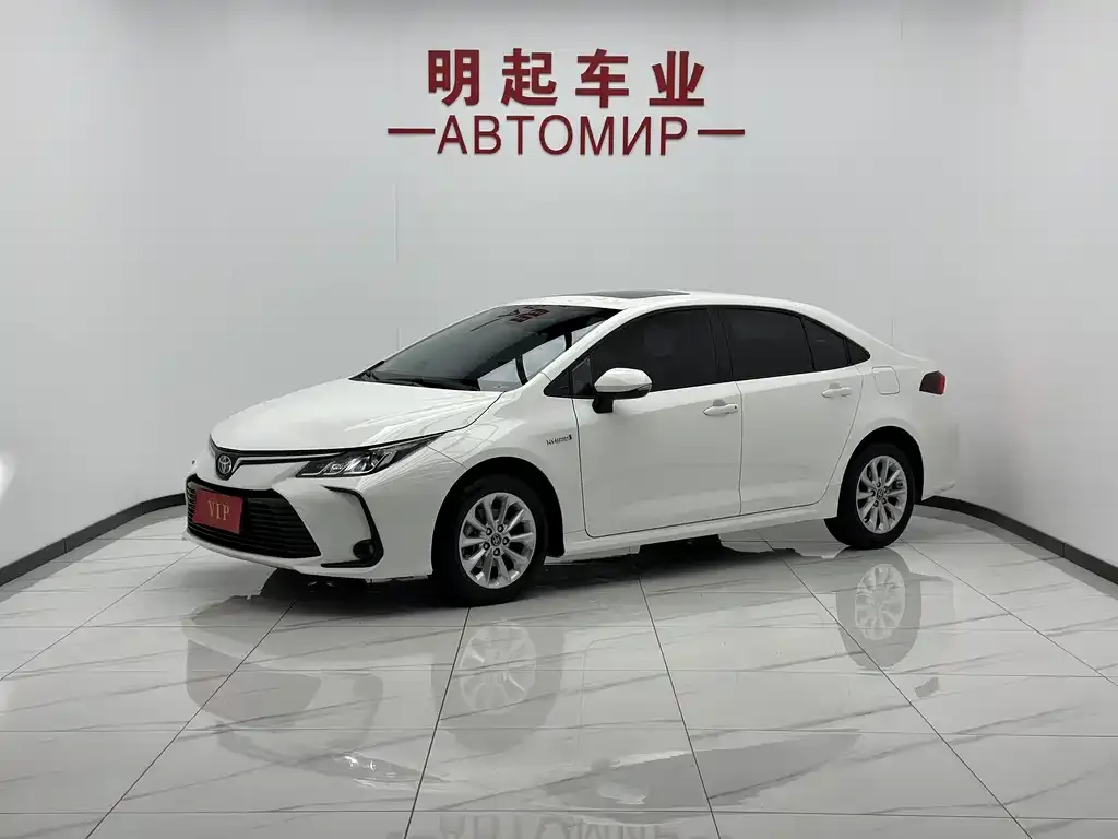 Toyota Corolla — фото 1