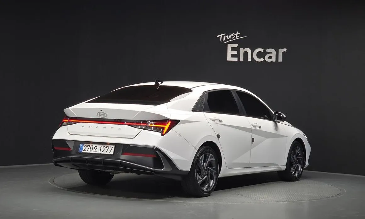 Hyundai AVANTE — фото 2