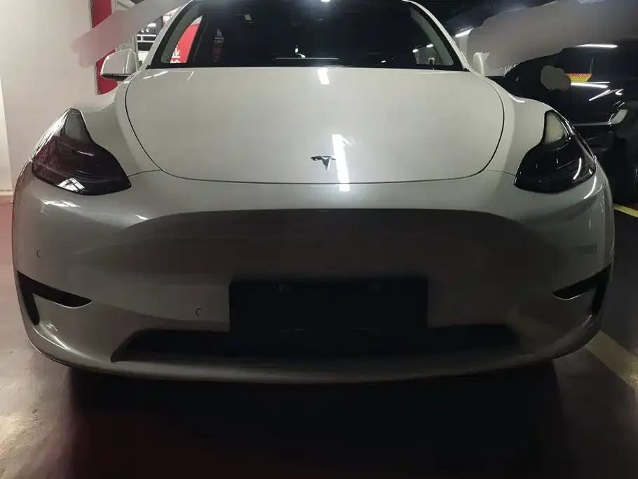 Tesla Model Y — фото 9