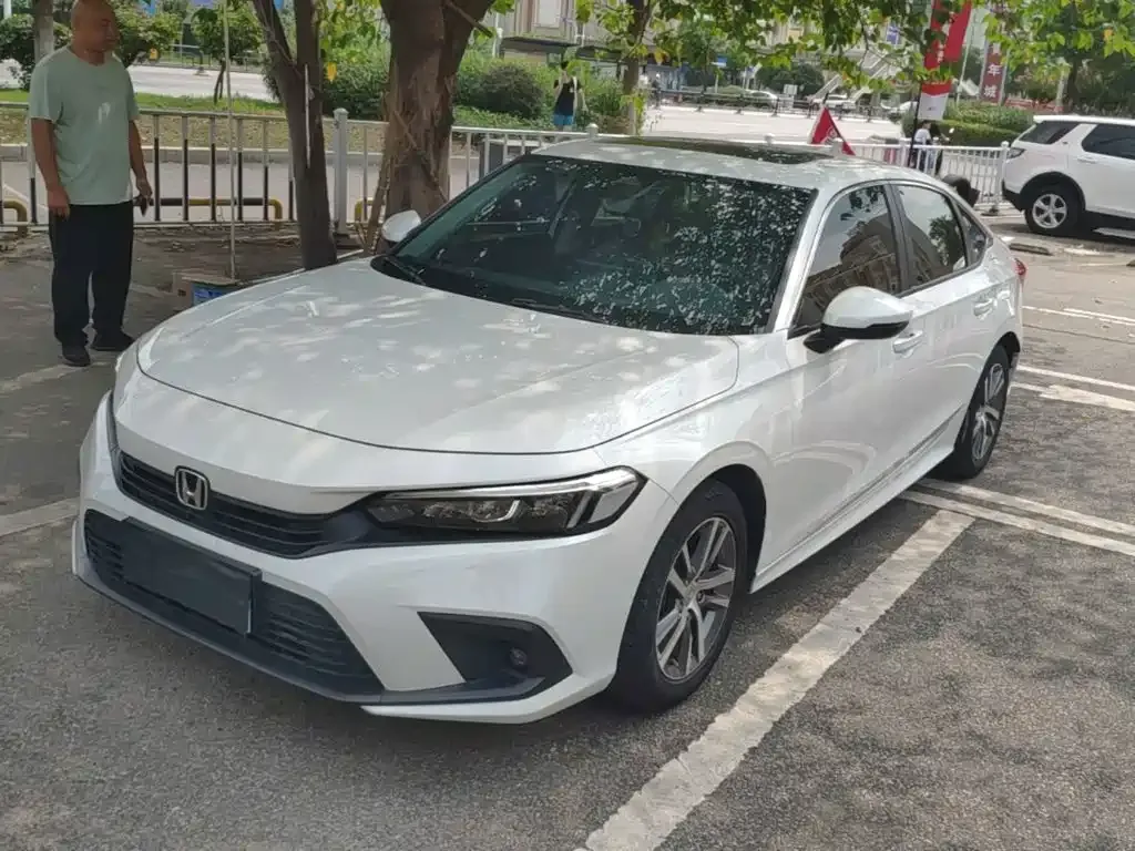 Honda Civic — фото 1