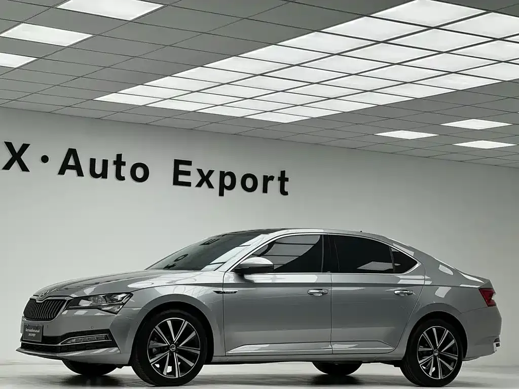 Skoda Superb — фото 4