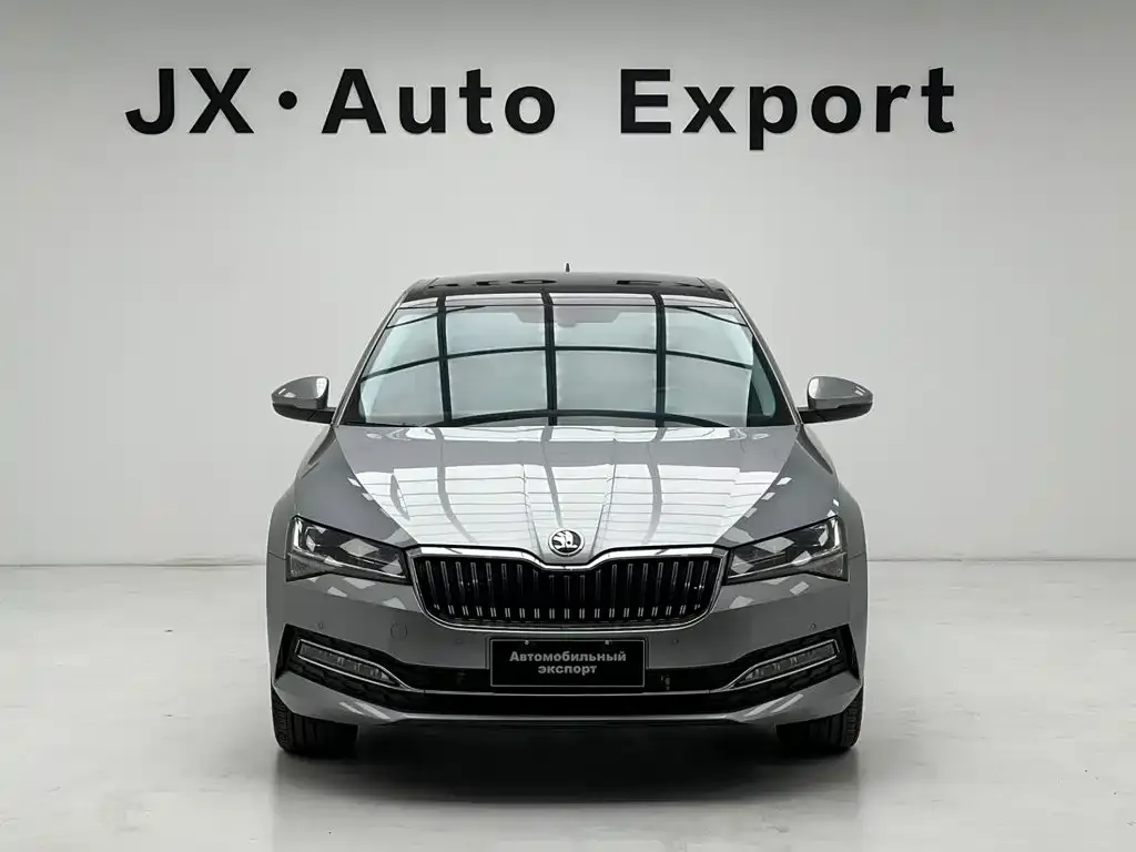 Skoda Superb — фото 2