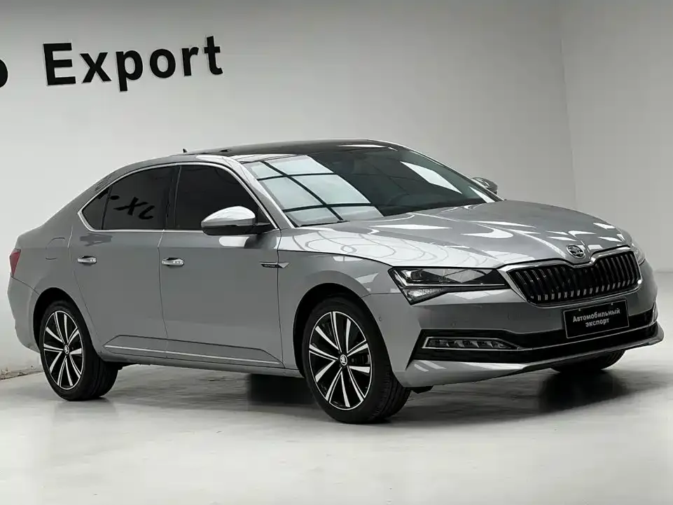Skoda Superb — фото 3