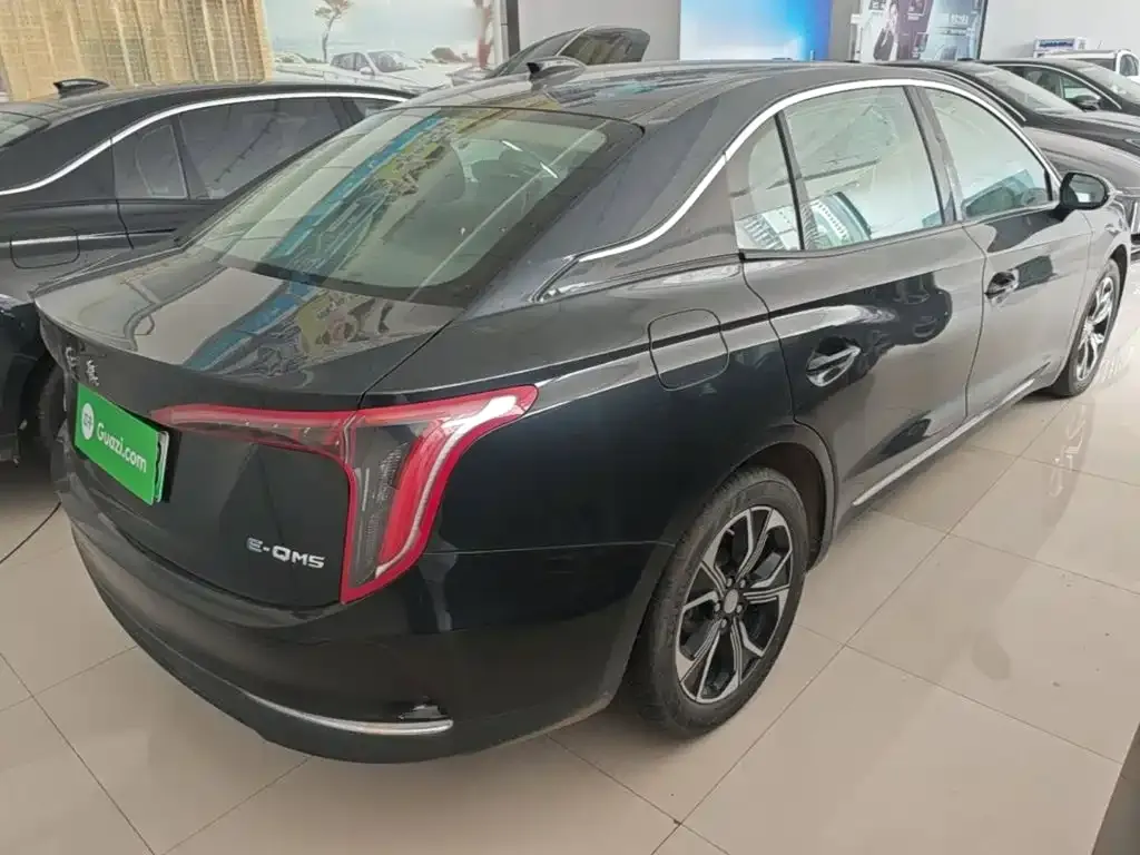 Hongqi E-QM5 — фото 4