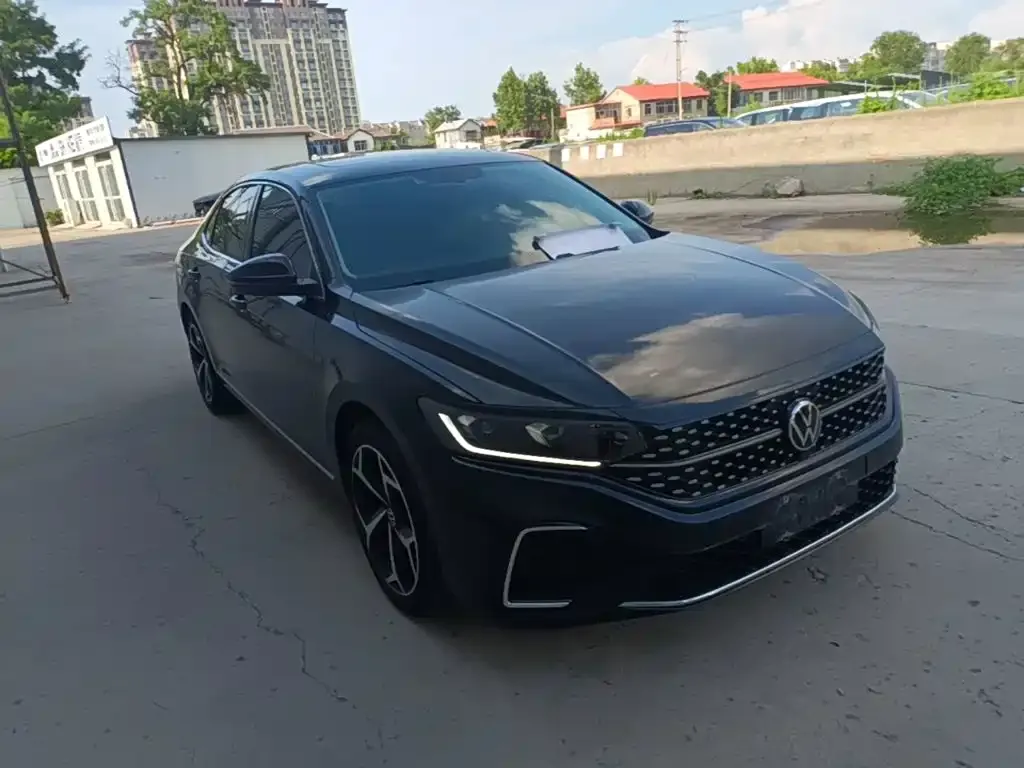 Volkswagen Passat — фото 8
