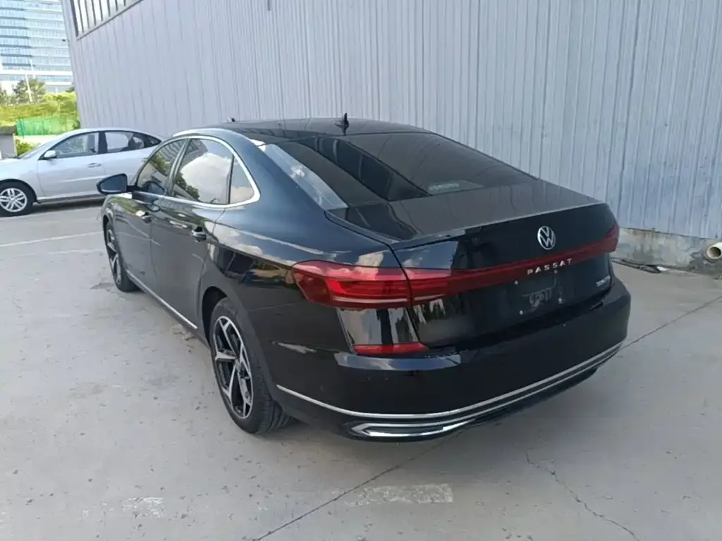 Volkswagen Passat — фото 4