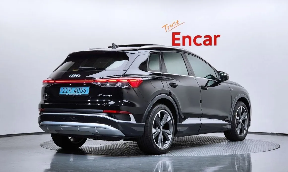 Audi Q4 e-tron — фото 4