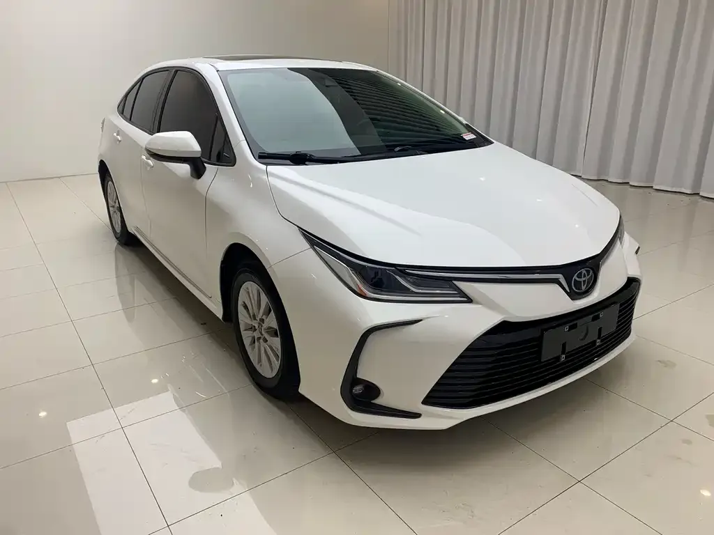 Toyota Corolla — фото 2