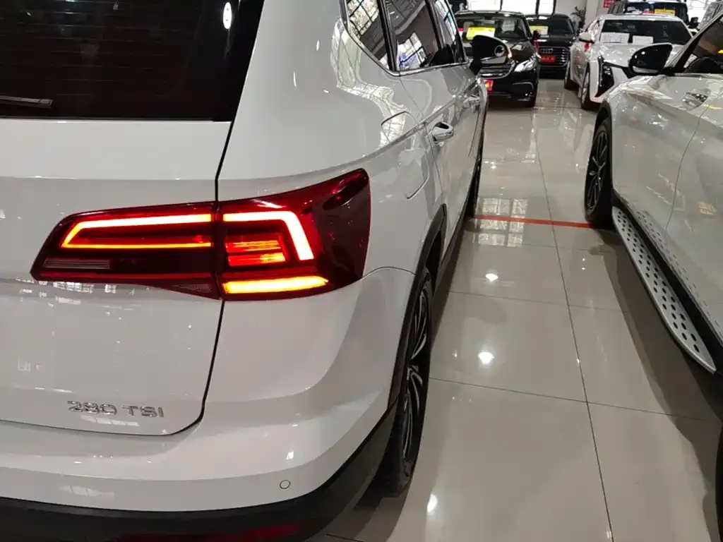Volkswagen Tharu — фото 3
